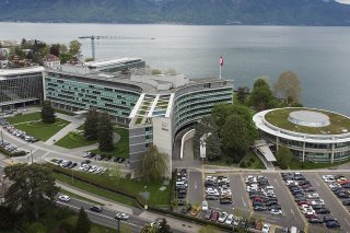 La Ville de Vevey veut requalifier l'avenue Nestlé depuis le rond-point situé en face du géant de l'agro-alimentaire en direction du centre afin d'y sécuriser la circulation (photo d'illustration) KEYSTONE/CHRISTIAN BEUTLER