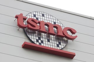Taiwan Semiconductor Manufacturing Company (TSMC), le plus grand fabricant de micropuces sous contrat au monde, contrôle plus de la moitié de la production mondiale de puces utilisées dans tous les domaines, des smartphones aux missiles (archives). KEYSTONE/AP/CHIANG YING-YING