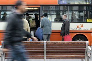 La déviation du bus 1 reste en place jusqu'en décembre en raison des travaux sur le boulevard du Pont-d'Arve qui ont pris du retard (image d'illustration). KEYSTONE/SALVATORE DI NOLFI