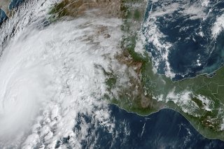 Norma devrait frapper le Mexique à deux reprises, d'abord samedi après-midi en tant qu'ouragan dans les environs de la municipalité de San José del Cabo, en Basse-Californie du Sud, puis dimanche en tant que tempête tropicale sur les côtes de l'Etat de Sinaloa. KEYSTONE/AP