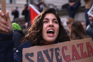 Plus de 4300 Palestiniens, majoritairement des civils, ont déjà été tués dans les bombardements israéliens sur Gaza, selon le ministère de la Santé du Hamas dans l'enclave. KEYSTONE/EPA/NEIL HALL