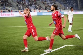 Gaëtan Karlen et Anto Grgic fêtent le deuxième but du FC Sion