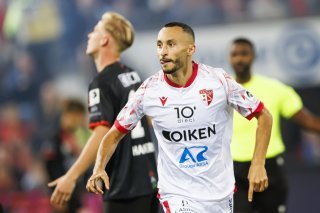 Le milieu valaisan Ali Kabacalman celebre son but lors de la rencontre de football de Challenge League entre Neuchatel Xamax FCS et le FC Sion le vendredi 29 septembre 2023 au stade de la Maladiere a Neuchatel. (KEYSTONE/Valentin Flauraud)