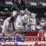 Steve Guerdat sur Is-Minka a réussi une manche finale parfaite à Bordeaux. KEYSTONE/GEORGIOS KEFALAS