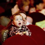 La CarteCulture s'adresse aux foyers valaisans à revenus modestes. Elle permet d'assister à des événements culturels en tout genre à des prix préférentiels (image d'illustration). KEYSTONE/EPA/ROBIN UTRECHT