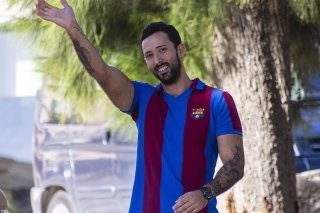 Le rappeur espagnol Jose Miguel Arenas Beltran, connu sous le nom de scène de Valtonyc, à son retour chez lui dimanche dans la ville de Sineu, sur l'île espagnole de Majorque. KEYSTONE/EPA/CATI CLADERA