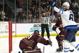 Nino Niederreite y est allé de son triplé avec Winnipeg KEYSTONE/AP/Ross D. Franklin