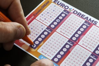 Proposé en Suisse et dans sept autres pays européens, le jeu Eurodreams propose un gain principal sous forme d'une rente de 22'222 francs pour une durée de 30 ans. KEYSTONE/SALVATORE DI NOLFI