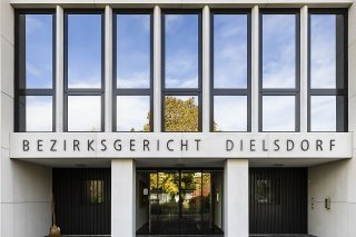 Le Tribunal de district de Dielsdorf (ZH) a reconnu Brian coupable de délits commis en prison. Le détenu âgé de 27 ans sort toutefois de détention de sûreté vendedi, car le jugement n'entre pas encore en force. KEYSTONE/MICHAEL BUHOLZER