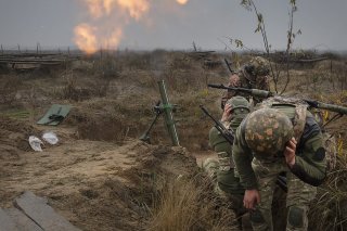 En Ukraine, les dépenses de défense et sécurité atteindront l'an prochain près de 1700 milliards de hryvnias (43,9 milliards d'euros), soit 22,1% du PIB, selon le ministère des Finances (Photo d'illustration). KEYSTONE/AP/Efrem Lukatsky