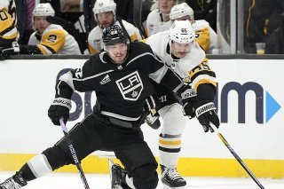 Kevin Fiala et les Kings ont subi la loi des Penguins jeudi KEYSTONE/AP/Mark J. Terrill