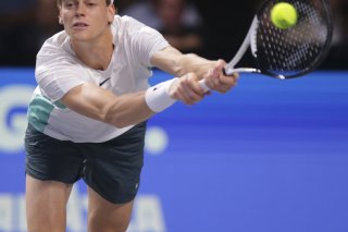 Jannik Sinner est bien entré dans le tournoi devant son public (archive). KEYSTONE/AP/Heinz-Peter Bader