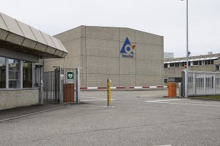 Le site de La Maillarde à Romont (FR) réhabilité, qui doit accueillir Rolex dès 2025, fut jadis exploité le géant suédois de l'emballage Tetra Pak (archives). KEYSTONE/JEAN-CHRISTOPHE BOTT