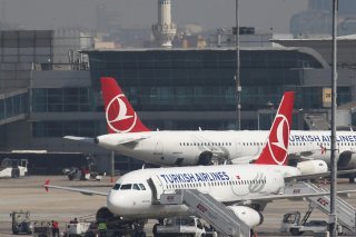 La compagnie turque Turkish Airlines a annoncé lundi être "en discussion" avec l'avionneur européen Airbus pour l'acquisition de 355 appareils, dont 240 ferme. (archives) KEYSTONE/AP/LEFTERIS PITARAKIS