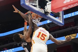 Capela et les Hawks ont dominé les Pistons mardi KEYSTONE/AP/Carlos Osorio