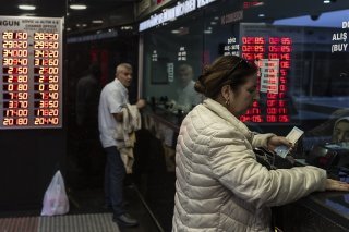 Le niveau du resserrement monétaire est "très proche du niveau requis pour établir le cap de la désinflation, juge la banque centrale turque (archives). KEYSTONE/EPA/ERDEM SAHIN