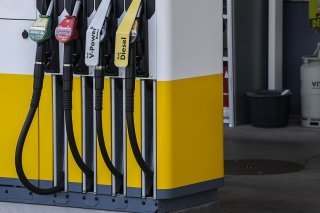 La baisse des prix des hydrocarbures explique en partie le recul des prix à la production et à l'importation (archives). KEYSTONE/MARTIAL TREZZINI