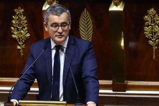 Le ministre français de l'Intérieur, Gérald Darmanin, s'est félicité sur X (ex-Twitter) de l'adoption d'un texte "fort et ferme". KEYSTONE/EPA/Mohammed Badra