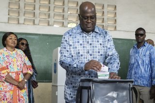 Félix Tshisekedi a été réélu président de la RDC avec 73,34% des voix, selon les résultats officiels publiés dimanche (archives). KEYSTONE/AP/Samy Ntumba Shambuyi