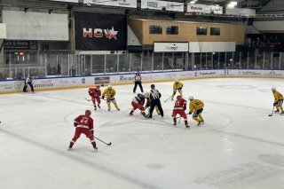 Le HCV Martigny a dû attendre les 5 dernières minutes du match pour passer l'épaule contre Thurgovie jeudi soir au Forum