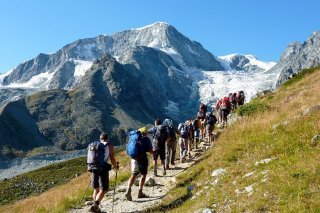 Valrando supervise les 8'500 kilomètres de sentiers pédestres que compte notre canton