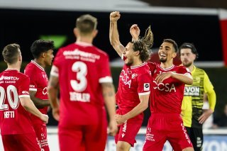 La joie des Sédunois, vainqueurs 4-0 à Nyon KEYSTONE/JEAN-CHRISTOPHE BOTT