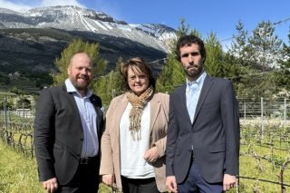 L'association VINEA a terminé son année 2023 sur un bilan négatif. (De gauche à droite : Jonas Ettlin, Fabienne Bruttin, Olivier Roten)